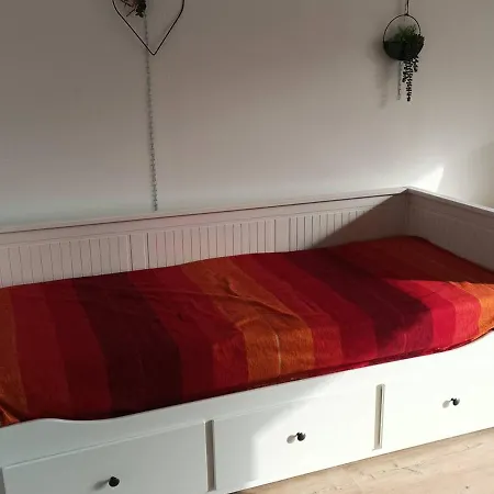 Studio Bormes-les-mimosas, 1 Piece, 4 Personnes - Fr-1-610-86 Daire Bormes-les-Mimosas