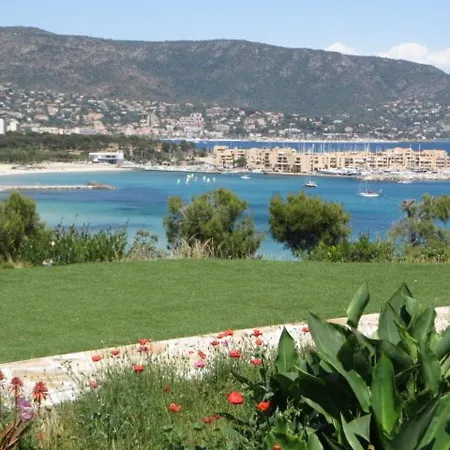 Studio Bormes-les-mimosas, 1 Piece, 4 Personnes - Fr-1-610-86 * Bormes-les-Mimosas
